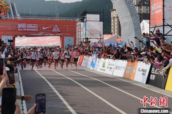 2025崇礼168超级越野赛鸣枪开跑 首次抽签制吸引全