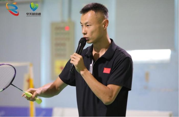 徐晨指导助阵 中关园社区队夺冠