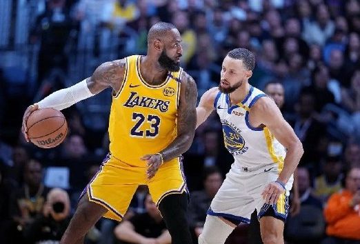 勒布朗·詹姆斯超越帕里什成NBA历史出场王 见证