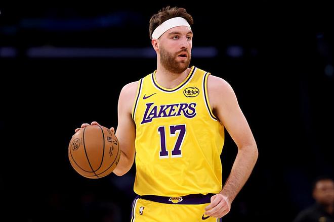 南湾湖人险胜圣迭戈快船 蒂米21+8+6助助队晋级季