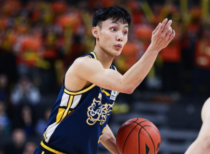 广东力克卫冕冠军广厦 奎因25+8+7助助球队三连胜