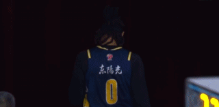 广东力克卫冕冠军广厦 奎因25+8+7助助球队三连胜