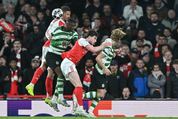 阿森纳欧冠次回合苟活英超争冠天王山之战成关