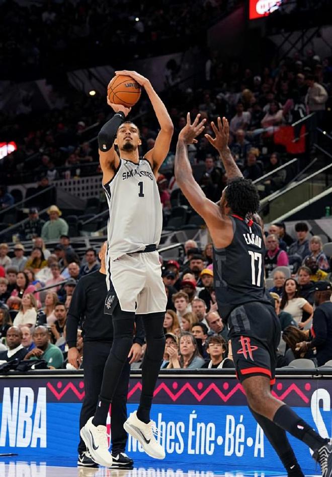 马刺145-120大胜火箭 25分差距暴露球队差距